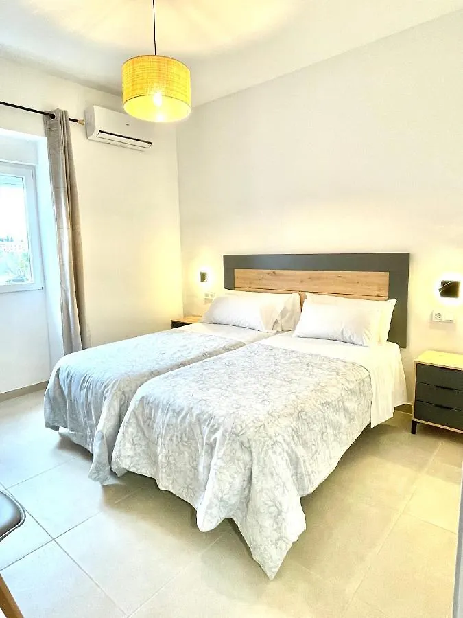 Puente A La Mezquita - Free Parking Apartment Cordoba Spain